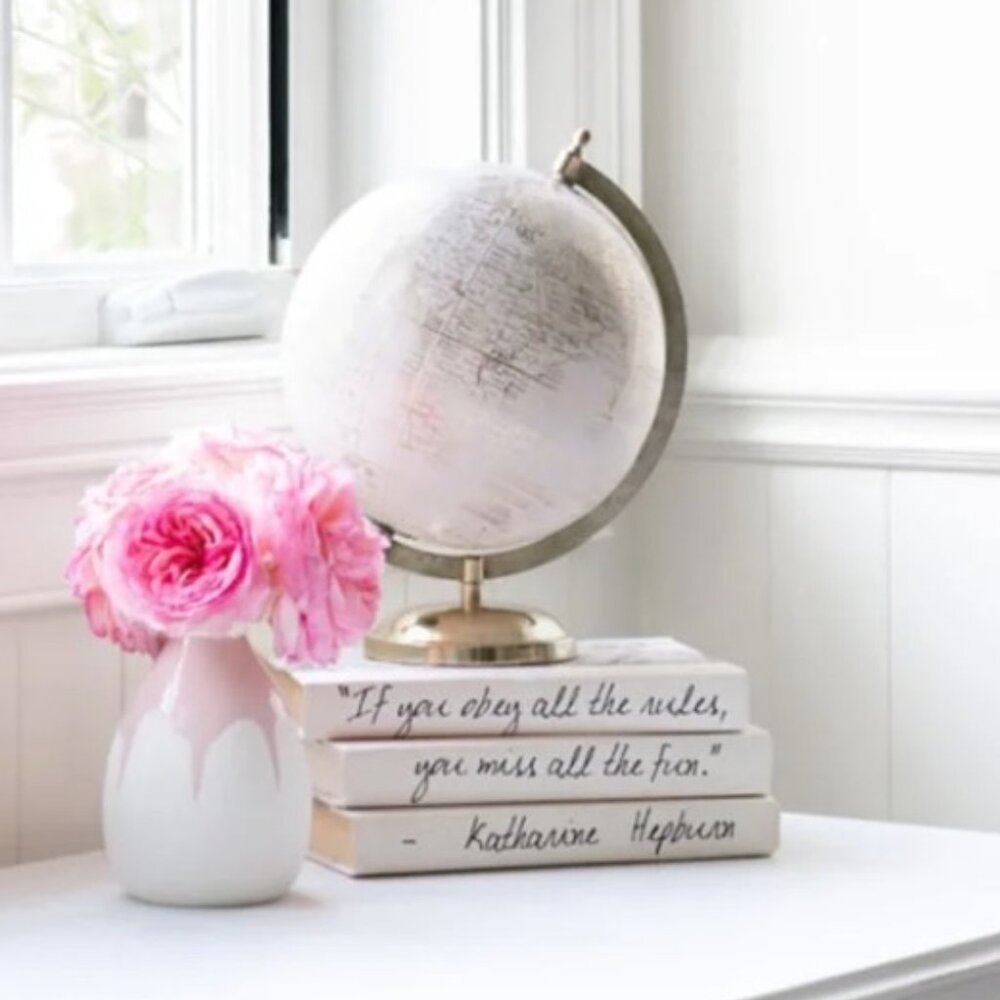Issac Mizrahi Loves xo, Sienna Pink and White Vase *NIB* MSRP: $35+tax retail